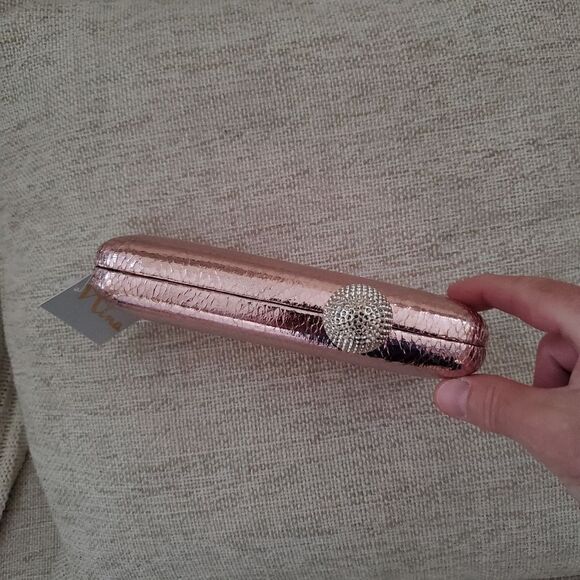 ✨ NINA ✨ NEW! Kimberly Minaudière Crystal Clasp Metallic Clutch - [ Light Pink] - Picture 8 of 12